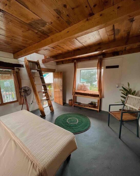 Villa The Attic Library Bīr Esterno foto